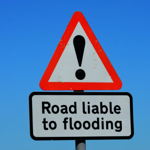 14241318 road flooding sign (1)